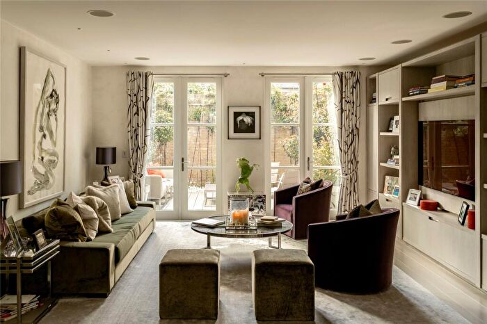 2 Bedroom Terraced House For Sale In Devonshire Mews, Park Walk, Chelsea, SW10