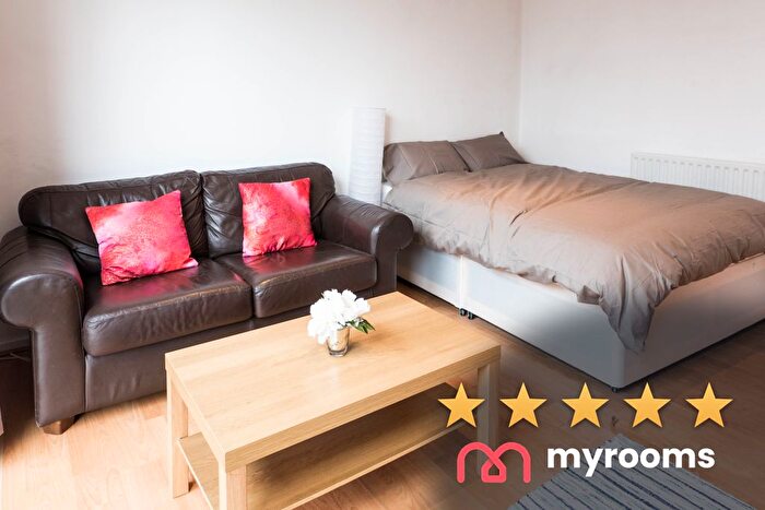 1 Bedroom Property To Rent In Queensdale Crescent, London, W11