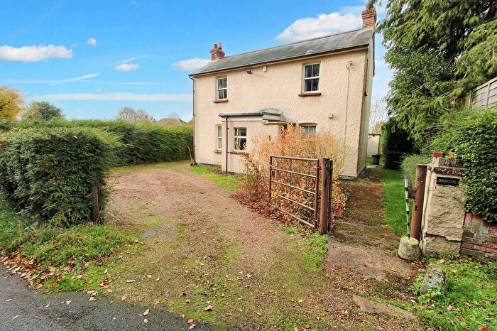 3 Bedroom Detached House For Sale In Sandpits Lane, Penn, HP10