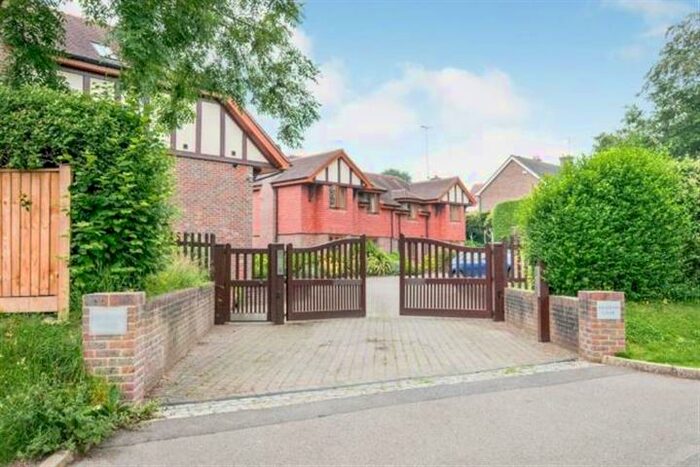 2 Bedroom Apartment To Rent In Denmans Lane, Lindfield, Haywards Heath, RH16