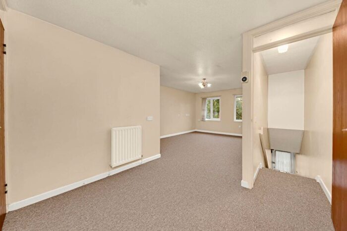 1 Bedroom Flat For Sale In Etloe House, Leyton, E10