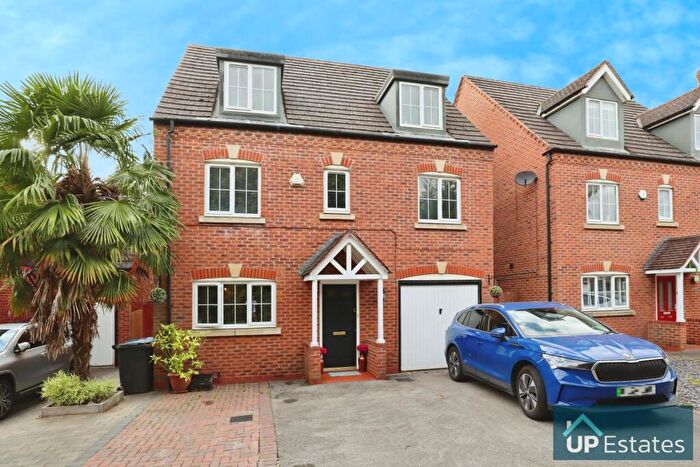6 Bedroom Detached House To Rent In Foxwood Drive, Binley Woods, CV3