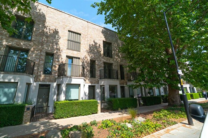 3 Bedroom House For Sale In Wansey Street, Walworth, SE17