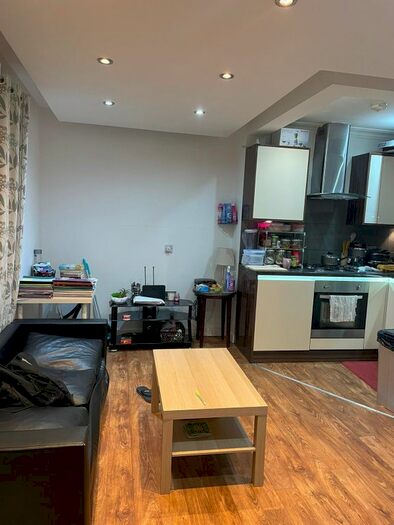 2 Bedroom Flat To Rent In Romford Road, London, E7