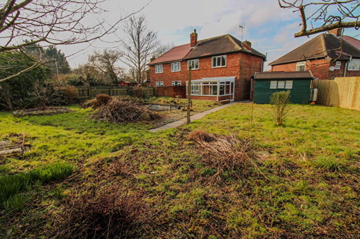 3 Bedroom Semi-Detached House For Sale In Beckett Avenue, Gainsborough, DN21