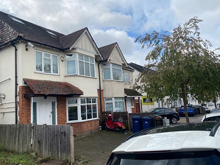 6 Bedroom Property For Sale In Glebe Crescent, Hendon, London, NW4