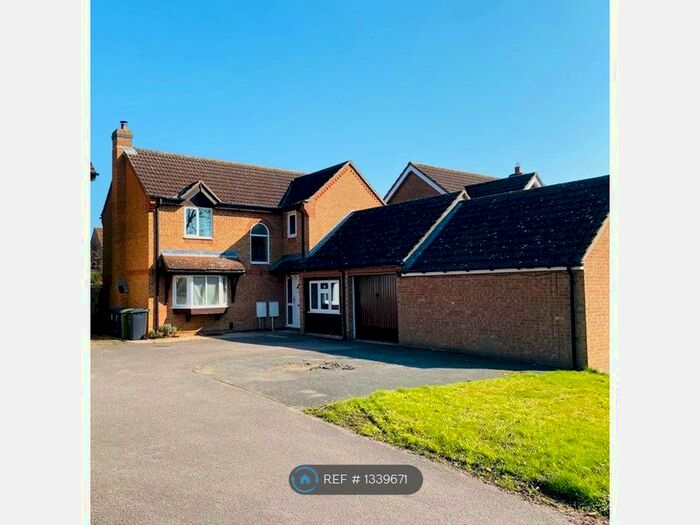 4 Bedroom Detached House To Rent In Sapley Road, Cambridgeshire, PE29