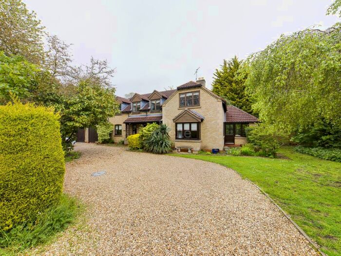 4 Bedroom Detached House For Sale In The Avenue, Nocton, LN4