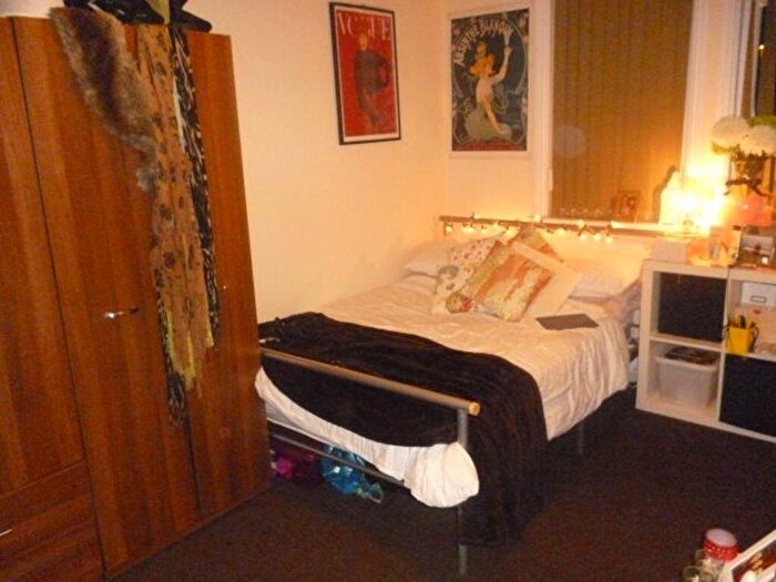 8 Bedroom House To Rent In Brudenell Avenue, Leeds, LS6