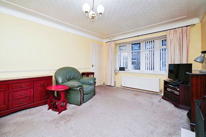 2 Bedroom Semi-Detached Bungalow For Sale In Dunning Close, Upton, Wirral, CH49
