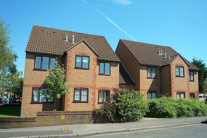 1 Bedroom Apartment To Rent In Dilwyn Court, High Wycombe, HP12