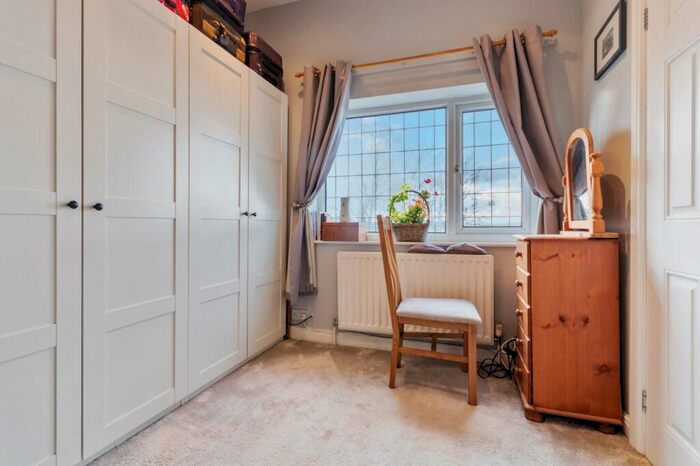 5 Bedroom Detached House For Sale In Rufford Avenue, Yeadon, Leeds, West Yorkshire, LS19