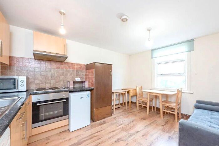 1 Bedroom Flat To Rent In Burton Road, Kilburn, NW6