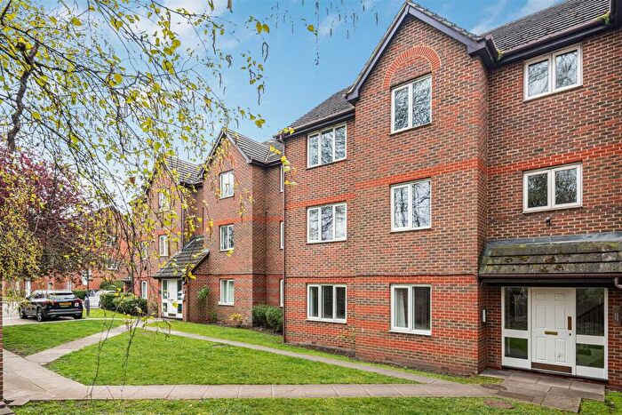 2 Bedroom Flat To Rent In John Austin Close, Kingston Upon Thames, KT2