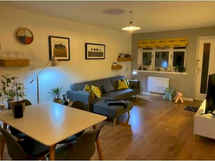 1 Bedroom Flat To Rent In Sands House, Kinross, KY13