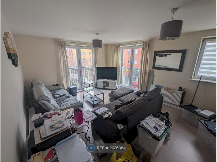 2 Bedroom Flat To Rent In Middlewich House, Northolt, UB5