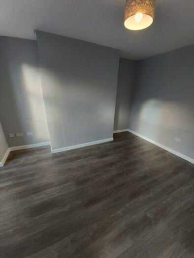 3 Bedroom Terraced House To Rent In Broughton Avenue, Leeds, LS9