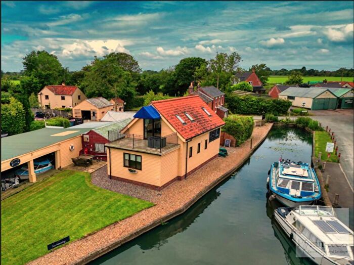 2 Bedroom Lodge To Rent In The Staithe, Stalham, Norfolk, NR12