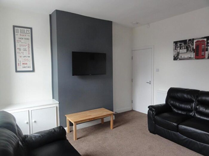 4 Bedroom House To Rent In Crookes, S10
