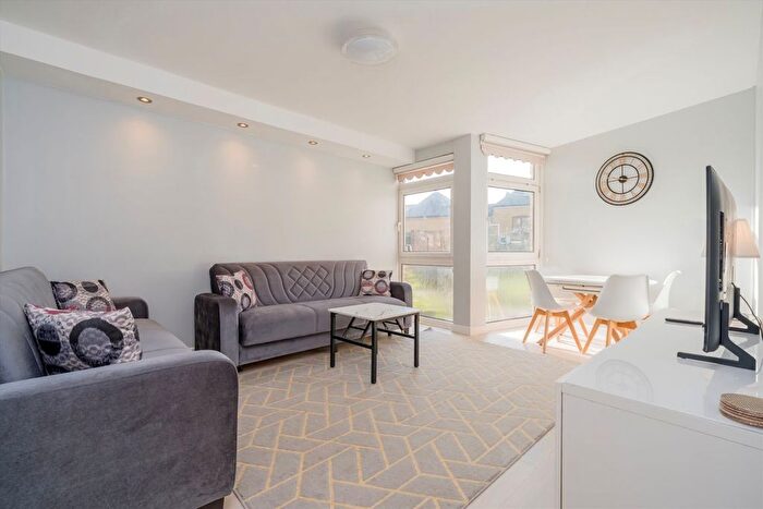 2 Bedroom Flat To Rent In Macroom Road, Maida Vale, W9