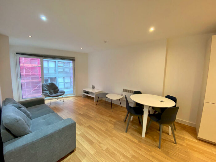 2 Bedroom Apartment To Rent In Rusholme Place, Manchester, M14
