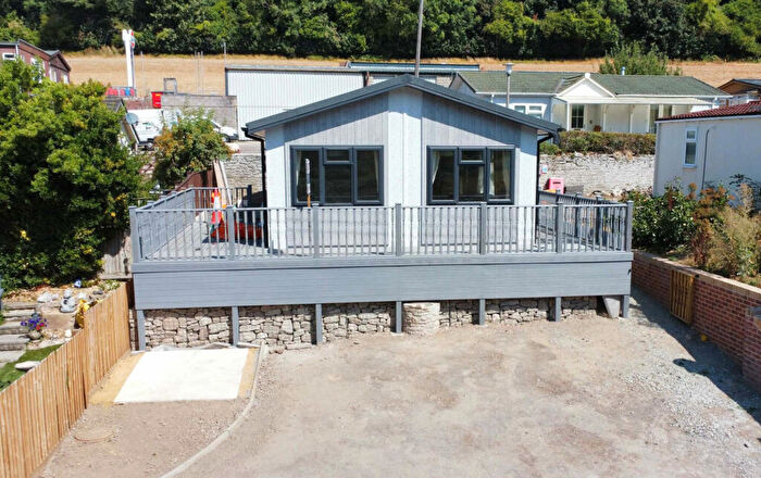 2 Bedroom Park Home For Sale In Ross-on-Wye, Herefordshire, HR9