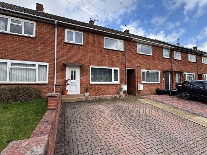 3 Bedroom Terraced House For Sale In Courtney Road, Tiverton, EX16