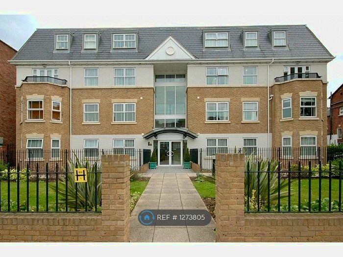 3 Bedroom Flat To Rent In Grange Road, Ealing, London, W5