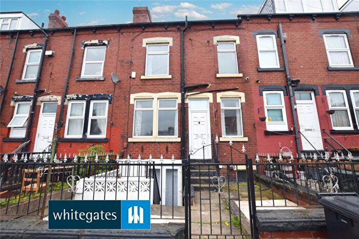 2 Bedroom Terraced House To Rent In Tilbury Mount, Leeds, West Yorkshire, LS11