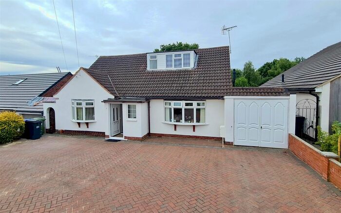 4 Bedroom Detached House For Sale In Inchbrook Road, Kenilworth, CV8