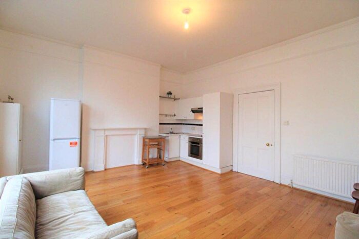 1 Bedroom Flat To Rent In Ladbroke Grove, London, W11