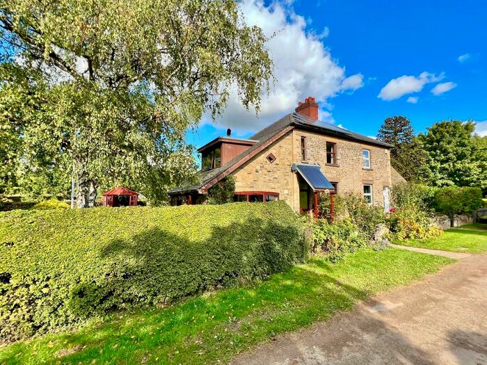 3 Bedroom Semi-Detached House For Sale In Becca Park, Aberford, LS25