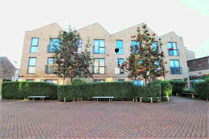 1 Bedroom Flat To Rent In Rosebay Drive, Tottenham, London, N17