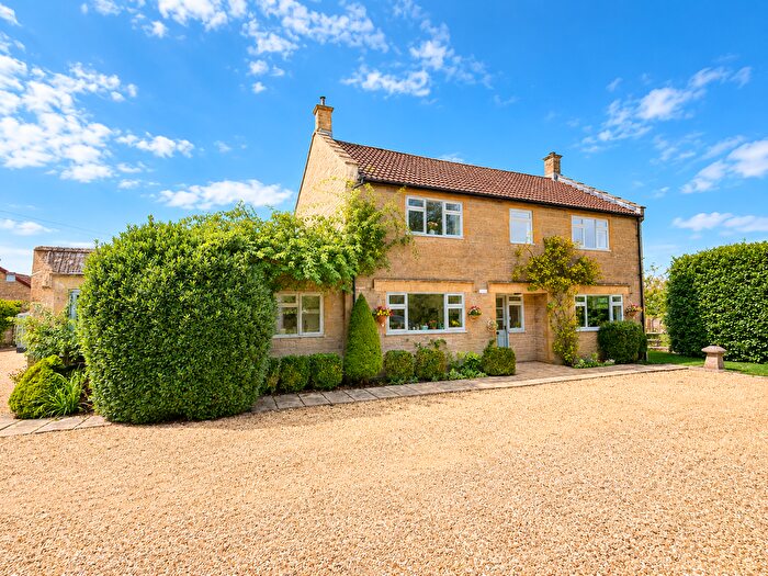 5 Bedroom Detached House To Rent In Combe Hill, Templecombe, BA8
