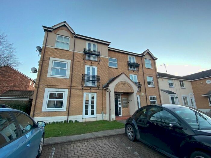 2 Bedroom Flat To Rent In Darnholm Court, Howdale Road, Hull, HU8