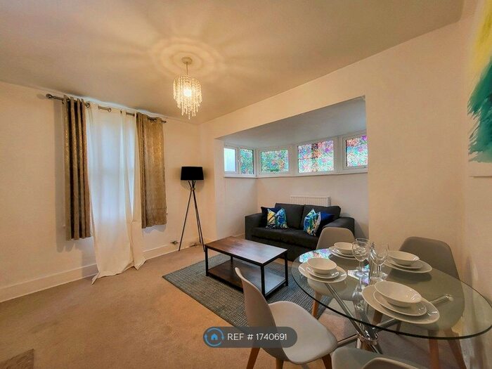 1 Bedroom Flat To Rent In Madeley Road, London, W5