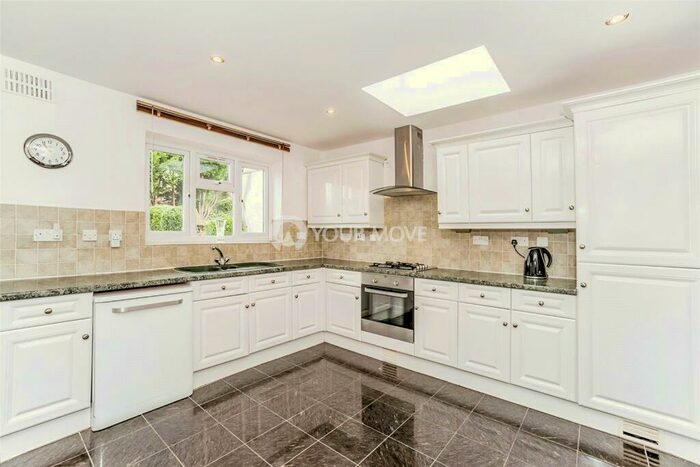 4 Bedroom Semi-Detached House To Rent In Wricklemarsh Road, London, SE3