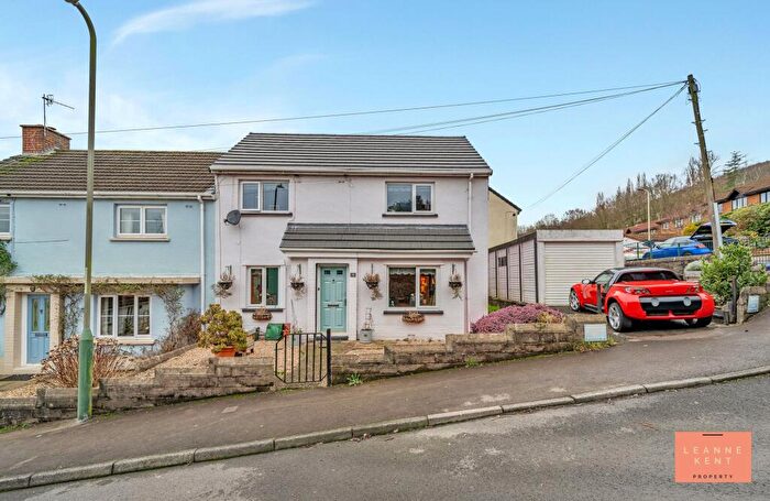 3 Bedroom End Of Terrace House For Sale In Llanarth Street, Machen, CF83