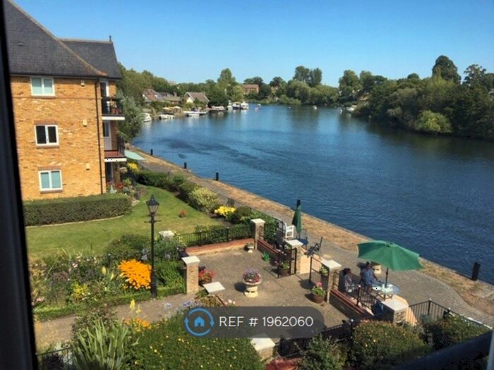 2 Bedroom Flat To Rent In Short Term Let, Shepperton, TW17