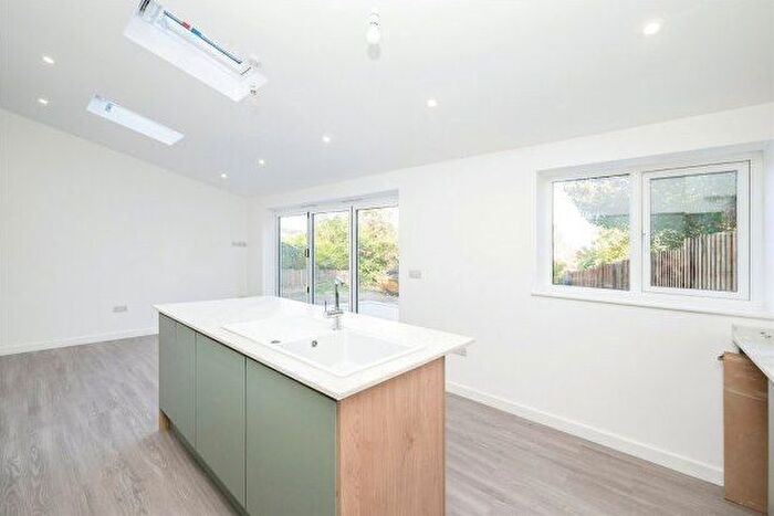 4 Bedroom Semi-Detached House To Rent In Park Road, Norwich, NR12