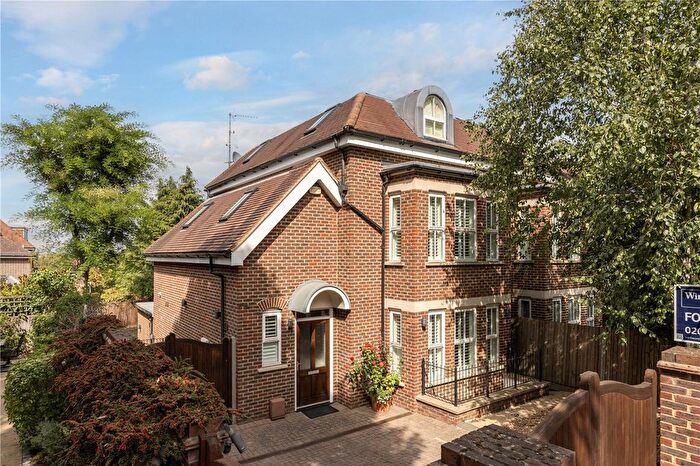 4 Bedroom Semi-Detached House For Sale In Chartfield Avenue, London, SW15
