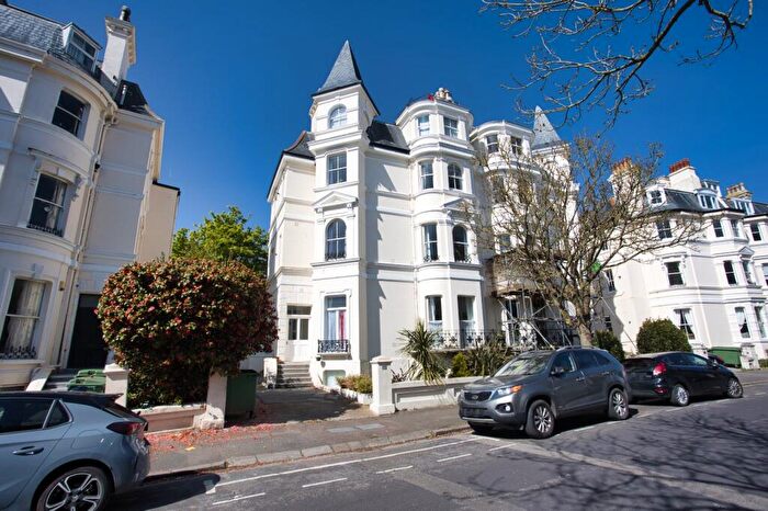 1 Bedroom Flat For Sale In Clifton Crescent, Folkestone, CT20
