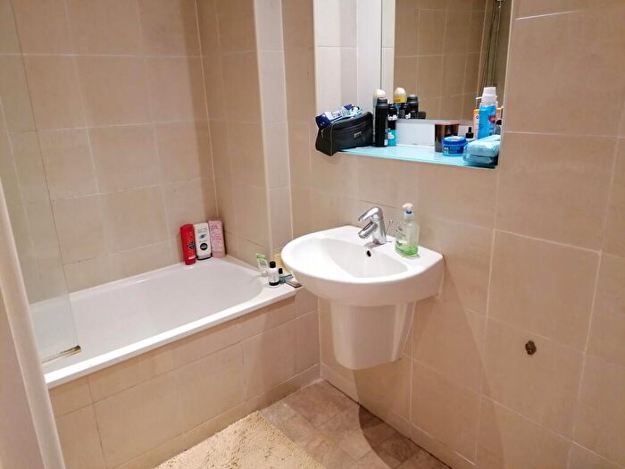 1 Bedroom Flat To Rent In Fitzwilliam Street, Sheffield, South Yorkshire, Uk, S1