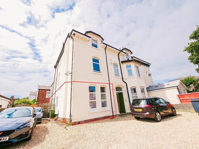 2 Bedroom Apartment For Sale In Walmer Road, Birkdale, Southport, Merseyside, PR8
