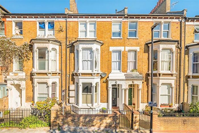 1 Bedroom Flat For Sale In Saltoun Road, Brixton, SW2