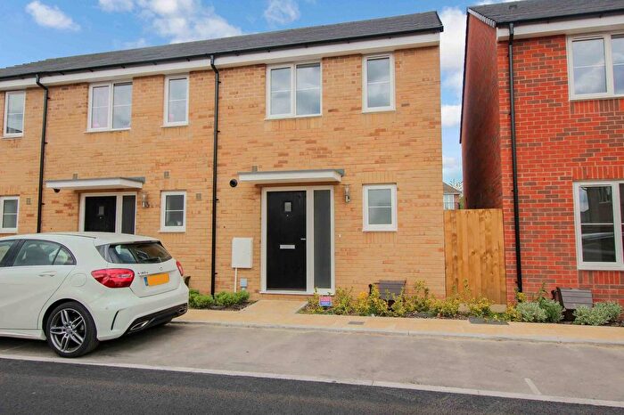 2 Bedroom End Of Terrace House To Rent In Homeleaze, Swindon, SN1