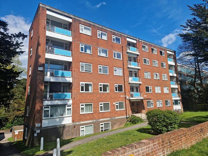 3 Bedroom Flat For Sale In Surrey Road, Westbourne, BH4