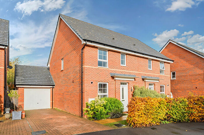 3 Bedroom Semi-Detached House For Sale In Doris Bunting Road, Ampfield, Romsey, Hampshire, SO51