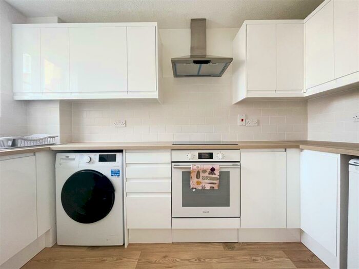 2 Bedroom Apartment To Rent In Timber Court, Grays, RM17
