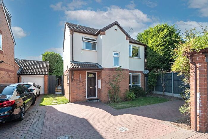 3 Bedroom Detached House For Sale In Norbury Grove, Solihull, B92